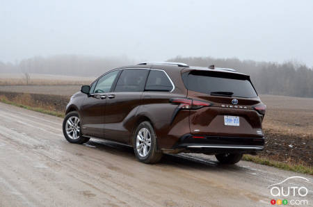 Toyota Sienna, trois quarts arrière